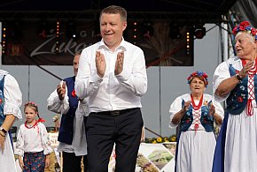 [FOTO] Wójt Wołoszyn królem parkietu! Porwał wszystkich do zabawy-173213