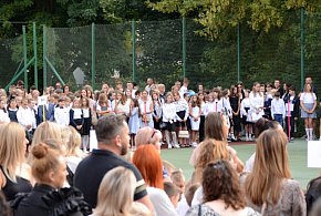 Nowy rok szkolny wystartował. Co się zmienia od 1 września?-173232