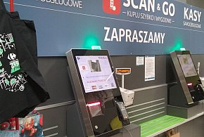 Gigant handlowy może opuścić kraj. Ma w Polsce 800 sklepów-173961