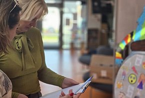 Emocje zamknięte w słoiku – kreatywność przedszkolaków z Jerzmanowej zachwyciła ju-175904