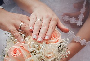 40 tys. zł za ślub i dziecko. PiS chce zachęcać do małżeństw i rodzicielstwa-177336