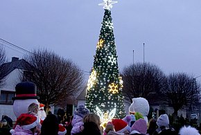 Świąteczny Blask w Grębocicach – Wspólne Odpalenie Gminnej Choinki-177945