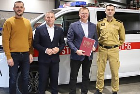 Nowy samochód operacyjny zasilił flotę PSP w Głogowie-178800