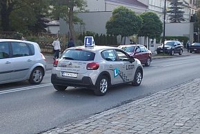 17-latkowie dostaną „prawko”. Nowe przepisy stawiają twarde warunki-179493