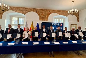 Samorządy łączą siły w sprawie S12. W Leszno podpisano memorandum