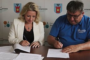 Rolnicy z gminy Jerzmanowa otrzymają wapno nawozowe. Podpisano umowę na dostawy