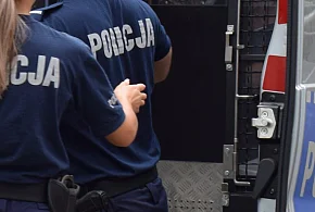 Kobieta z bronią w Głogowie! Wycelowała do policjanta