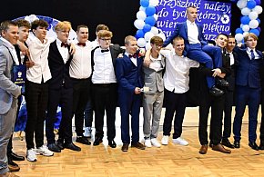 Uroczyste pożegnanie absolwentów Szkoły Podstawowej w Kotli
