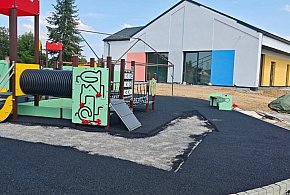 Coraz piękniej przy nowym przedszkolu i żłobku w Rzeczycy!