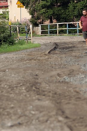 Ulica Tęczowa rozkopana. Rozpoczął się remont-8020