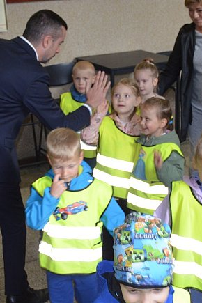 Przedszkolaki na zajęciach w głogowskim mechaniku-8038