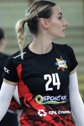 Udana inauguracja sezonu głogowskich siatkarek-8269