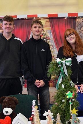 Świąteczny kiermasz w szkole w Białołęce-8679