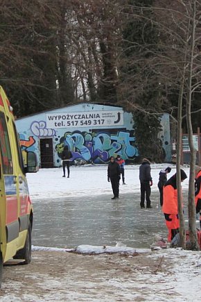 Wypadek na tafli-8783