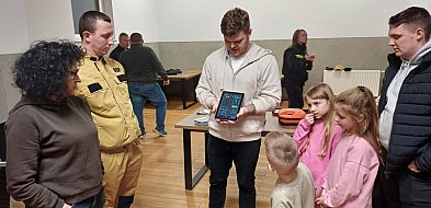 Strażacy z OSP szkolą i bawią podczas ferii pod Głogowem [FOTO]