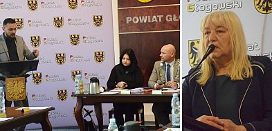 [WIDEO, FOTO] Głosowania bez dyskusji, ale z protestem