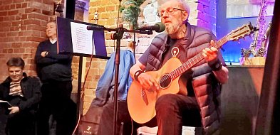 Nauczyciel fizyki z Głogowa podbił YouTube!