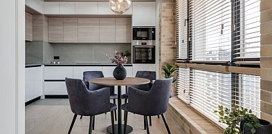 Jak dobrać stół i krzesła do jadalni o nietypowym układzie?