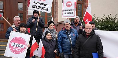 [WIDEO] Długa lista życzeń komitetu: Dymisja, referendum, imigranci!