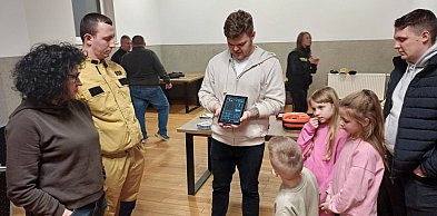 Strażacy z OSP szkolą i bawią podczas ferii pod Głogowem [FOTO]