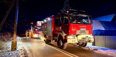 Trzy zastępy do komina. Takie gaszenie to już norma! [FOTO]