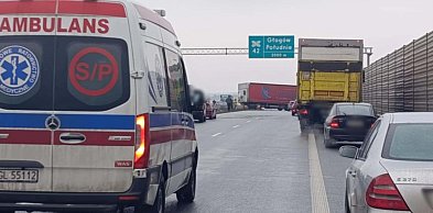 Sześć aut w kolizji na S3. Droga ekspresowa pod Głogowem zablokowana