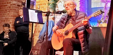 Nauczyciel fizyki z Głogowa podbił YouTube!