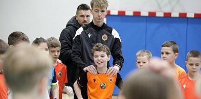 [WIDEO] Najpierw trening, potem autografy. Chrobry ruszył z wiosenną akcją