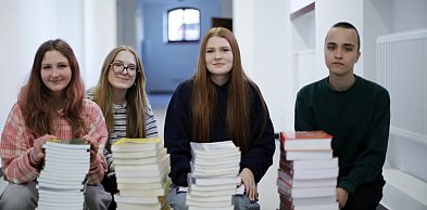 [WIDEO, FOTO] TikTok czy książki? Uczniowie ruszyli z biblioteczną grą