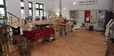 Tłumy na otwarciu Roszarni. Nowe centrum usług społecznych już po odbiorze społecz