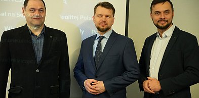 [WIDEO] Politycy PiS alarmują w Głogowie: rośnie bezrobocie i spadają środki