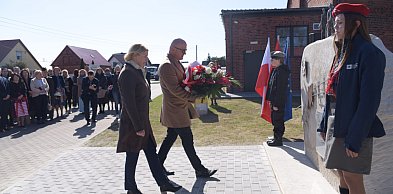 Uroczyste otwarcie „Roszarni” i odsłonięcie pomnika wysiedlonych