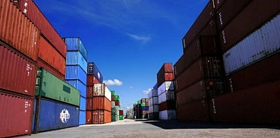 Kontenery morskie na sprzedaż – nowoczesne rozwiązania magazynowe dla firm 20’ i 4