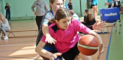 Jerzmanowa wygrała w Głogowie. Dziewczyny rywalizowały w kosza [FOTO]