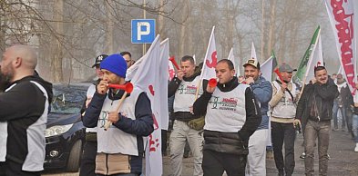 Szykują referendum strajkowe w PeBeKa. Brak porozumienia w sprawie wynagrodzeń