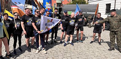 [WIDEO] Bieg pamięci w Głogowie. Żołnierze uczcili gen. Tadeusza Buka