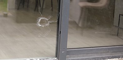 Odnalazł pocisk, który uderzył w ich okno?