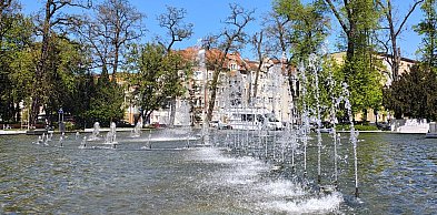 Głogowskie fontanny uruchomione. Pierwsze koncerty już dziś