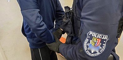 Potrącił motocyklistę i uciekł. 19-latek zatrzymany w Głogowie