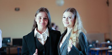 [FOTO] Maturzyści ruszyli do boju! Kornelia i Laura: Trzymajcie kciuki!