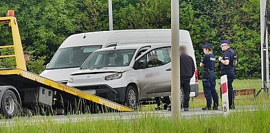 Gorąco pod galerią w Głogowie. Auto się zagrzało