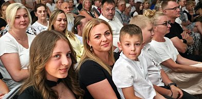 Gala  i uroczyste pożegnanie absolwentów Szkoły Podstawowej w Serbach