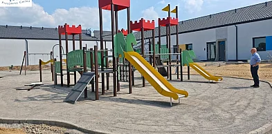 Coraz piękniej przy nowym przedszkolu i żłobku w Rzeczycy