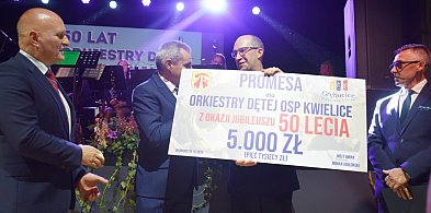 Ta orkiestra dęta jest jak rodzina. W Kwielicach grają razem już pół wieku-175647