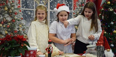 Świąteczna magia w Białołęce. Szkoła zbiera na przedszkole [FOTO]-178650