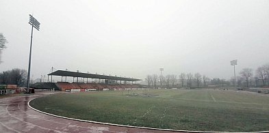 Mecz zagrożony! Chrobry grzeje murawę dniem i nocą