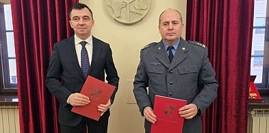 Więźniowie pomogą schronisku. Prezydent Głogowa podpisał umowę z Zakładem Karnym