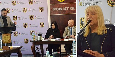 [WIDEO, FOTO] Głosowania bez dyskusji, ale z protestem