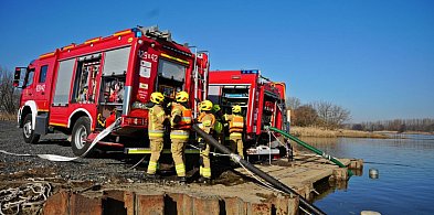 Poszkodowani i alarm w Hucie Głogów. Finał manewrów [WIDEO, FOTO]