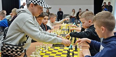 Szach i mat w Grębocicach. Duże emocje przy szachownicy [FOTO]